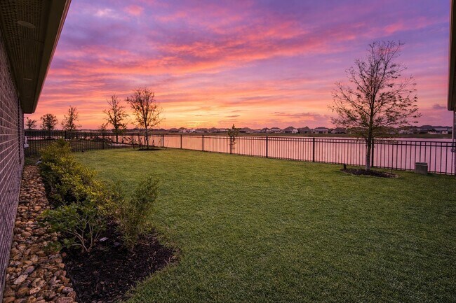 Building Photo - 3073 Emerald Ocean Dr