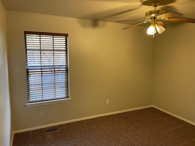 Building Photo - Beautiful granite and tile backsplash to update the large kitchen. 3 bedrooms + an office, large ...