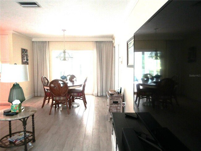 Building Photo - 4700 Greencroft Rd