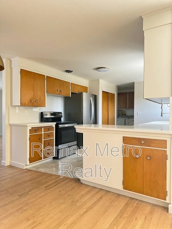 Building Photo - 5622 Beverly Ln