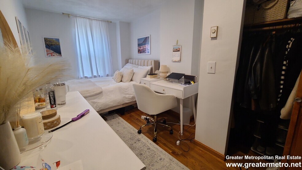 Building Photo - 183 Endicott St