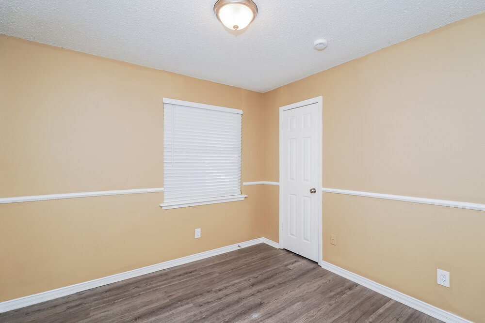 Building Photo - 6029 Dustin Dr