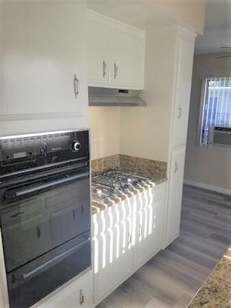 Building Photo - 260 N Oak Ave