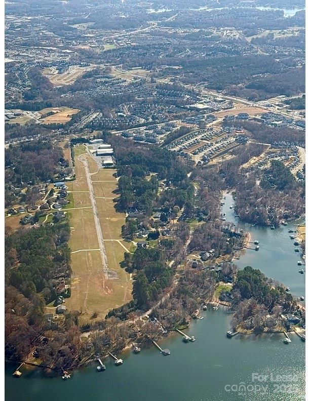 Building Photo - 122 Rutan Ct