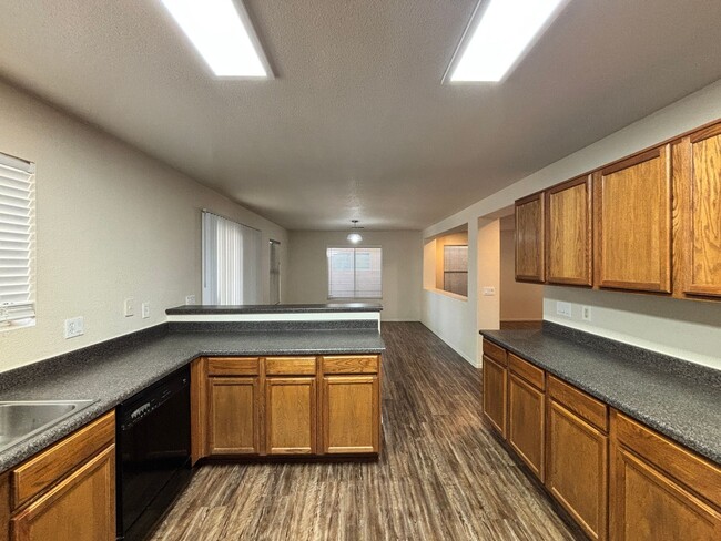 Building Photo - 1051 W Sea Lion Dr