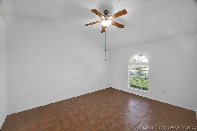Building Photo - 1800 SW Glenco St