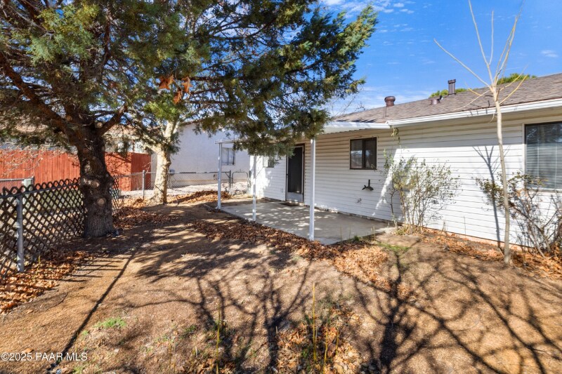 Building Photo - 7869 Spouse Dr