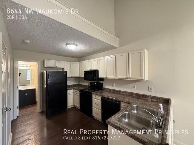 Building Photo - 8644 NW Waukomis Dr