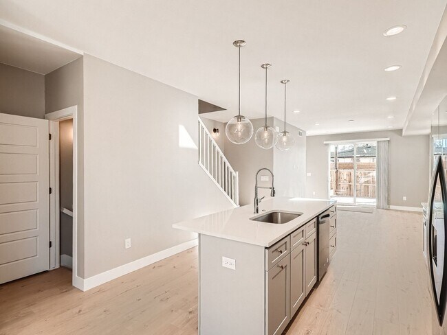 Building Photo - 3434 Garfield