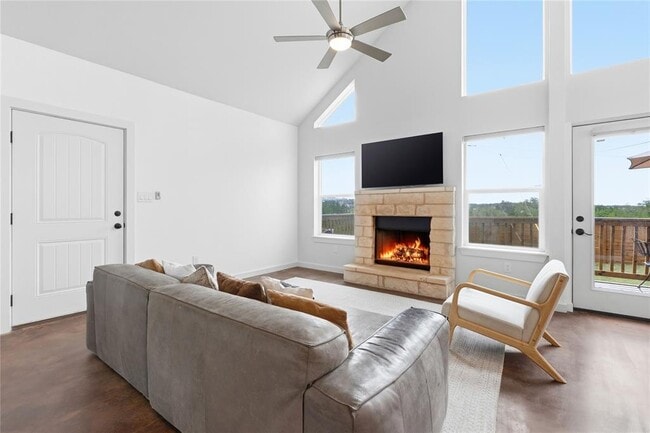 Building Photo - 10412 Parkwood Dr