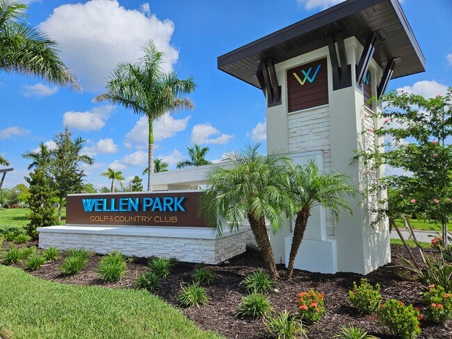 Building Photo - Golf Transfer 2-Bedroom 2-Bathroom First Floor Condo in the desirable Wellen Golf and Country Clu...
