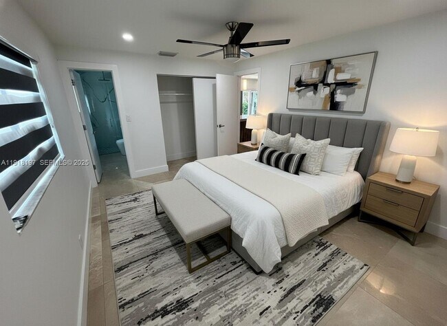 Building Photo - 2900 SW 16th St