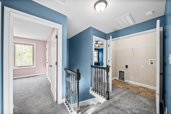 Building Photo - 3469 Bradfield Dr