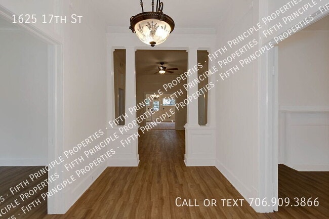 Building Photo - 1625 17th St