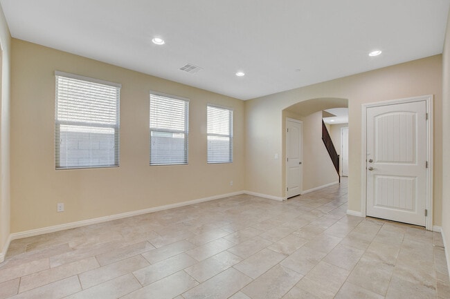 Building Photo - 2919 Caxton Grove Dr
