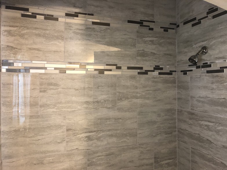 Building Photo - 917 S University Ave