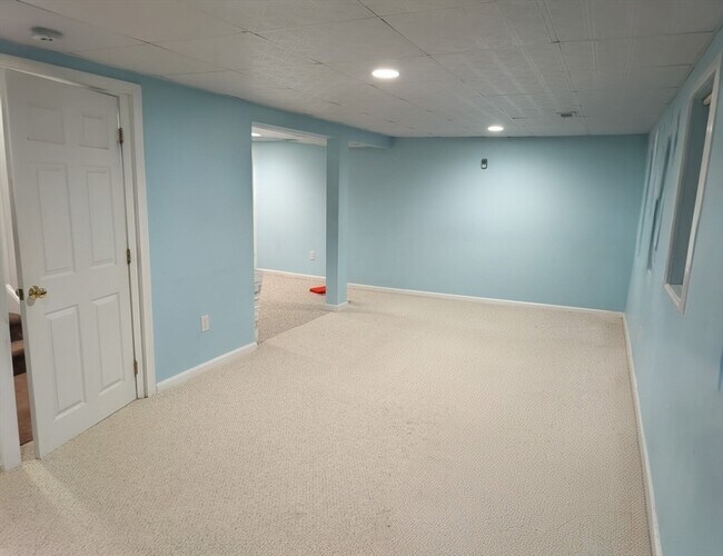Building Photo - 35 Violetwood Cir