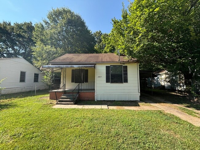 Building Photo - Remodeled!