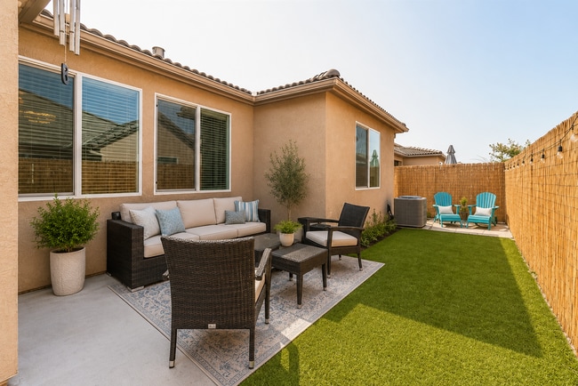 Building Photo - Modern 3BR/2.5BA Leo Wilson home!