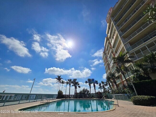 Building Photo - 102 Riverside Dr