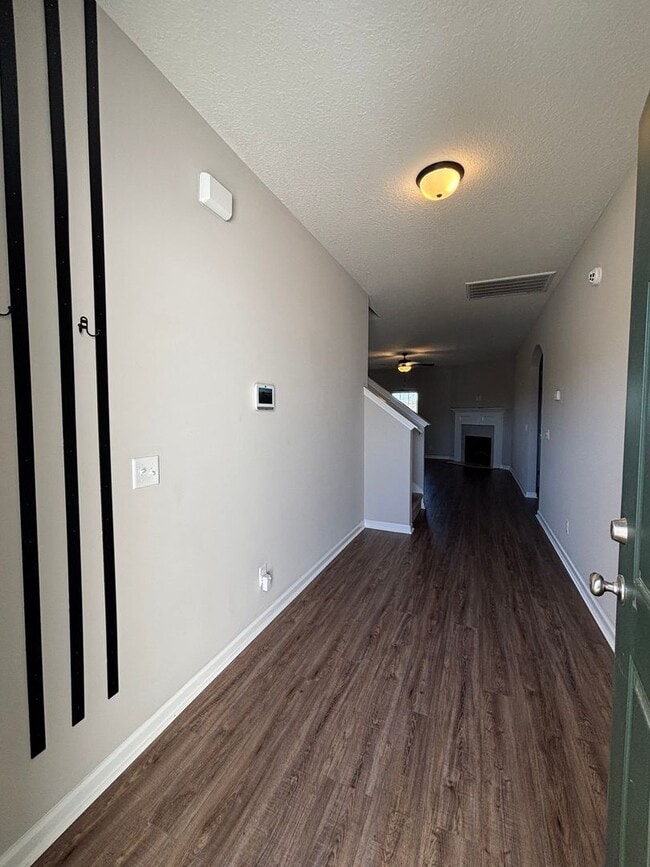 Building Photo - 134 Sunflower Cir NE