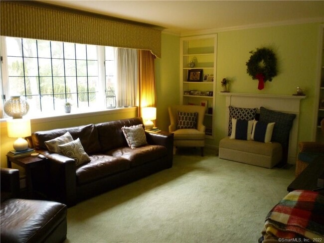 Building Photo - 927 Burroughs Rd