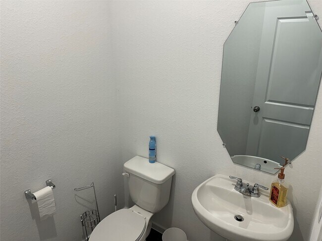 Building Photo - 16936 Juniper Blossom Bnd