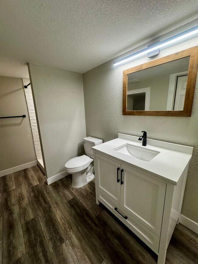 Building Photo - 3 Bedroom Home with Basement in Stetson Hills