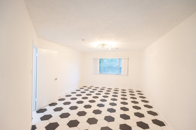 Building Photo - 1314 Frontier Ln