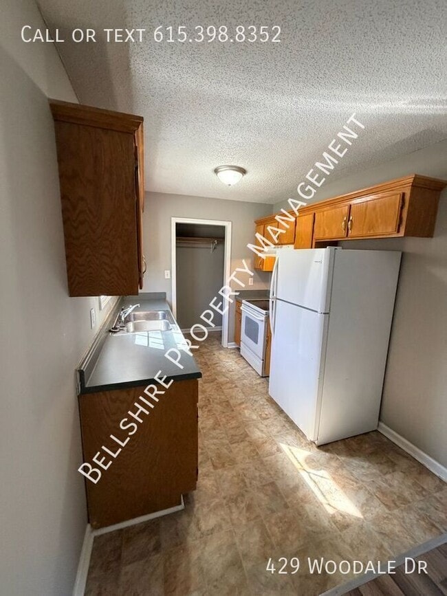 Building Photo - 429 Woodale Dr