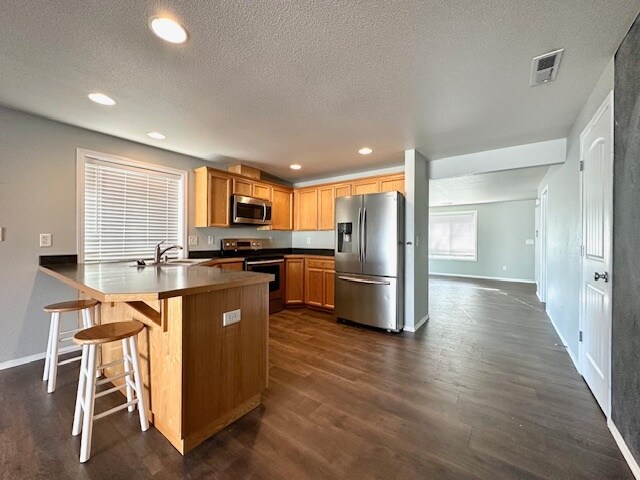 Building Photo - 327 S Aspen St