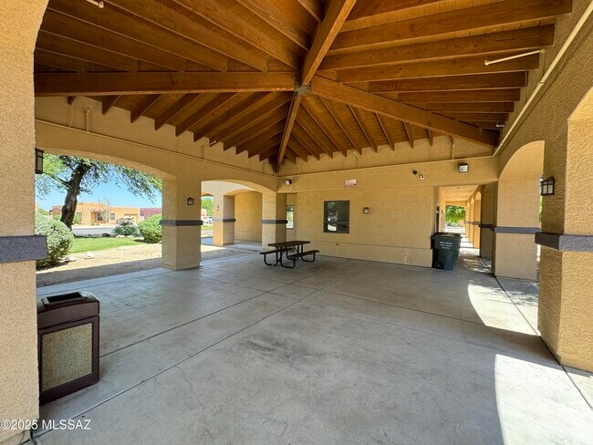 Building Photo - 6590 E Cooperstown Dr