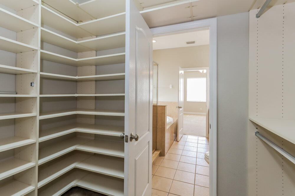 Building Photo - 7935 Camden Woods Dr