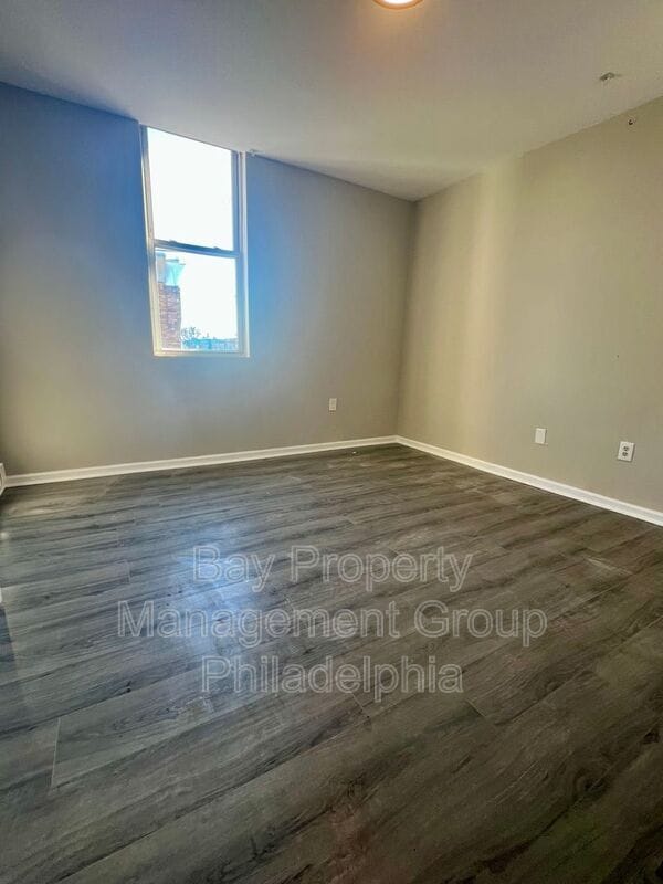 Building Photo - 2419 S 62nd St