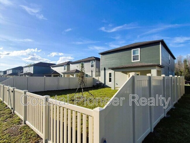 Building Photo - 17614 Pleasantview Blvd