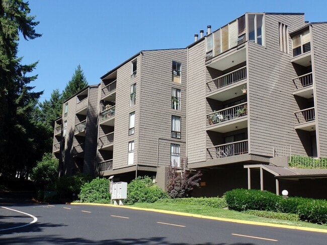 Building Photo - 13680 NE 69th St