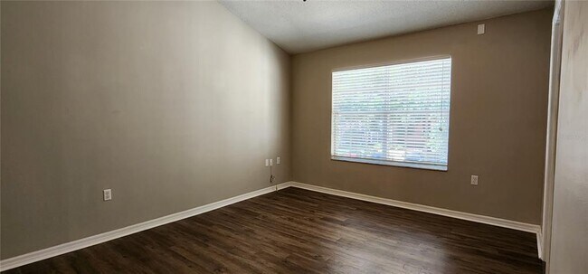 Building Photo - 10000 SW 52nd Ave