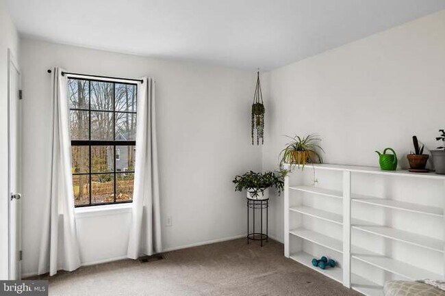 Building Photo - 7 Woodstream Ct