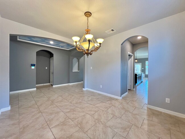 Building Photo - Gorgeous and spacious 4 bed 3.5 bath in Ka...