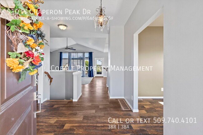 Building Photo - 910 W Chaperon Peak Dr
