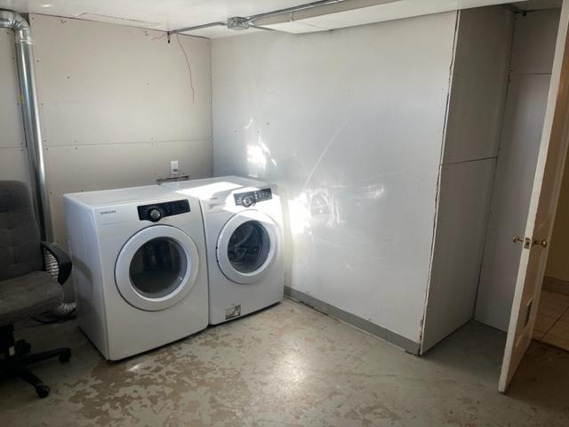 Building Photo - 842 1/2 Yellowstone Ave