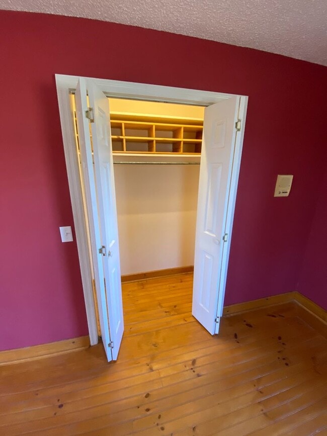 Building Photo - 2 Bed 2 Bath Home in Whites Creek. 20 minu...