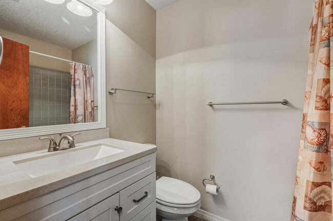 Building Photo - 206 Esmond Ct