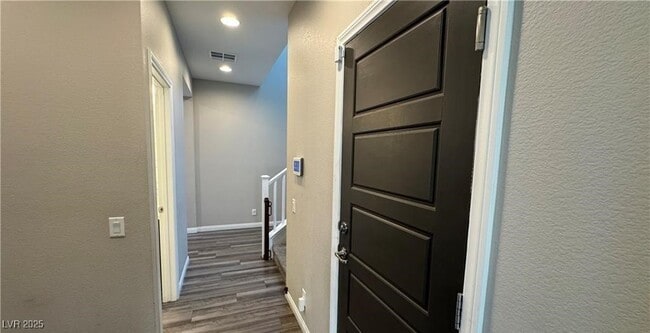 Building Photo - 6387 Ashland Crst St