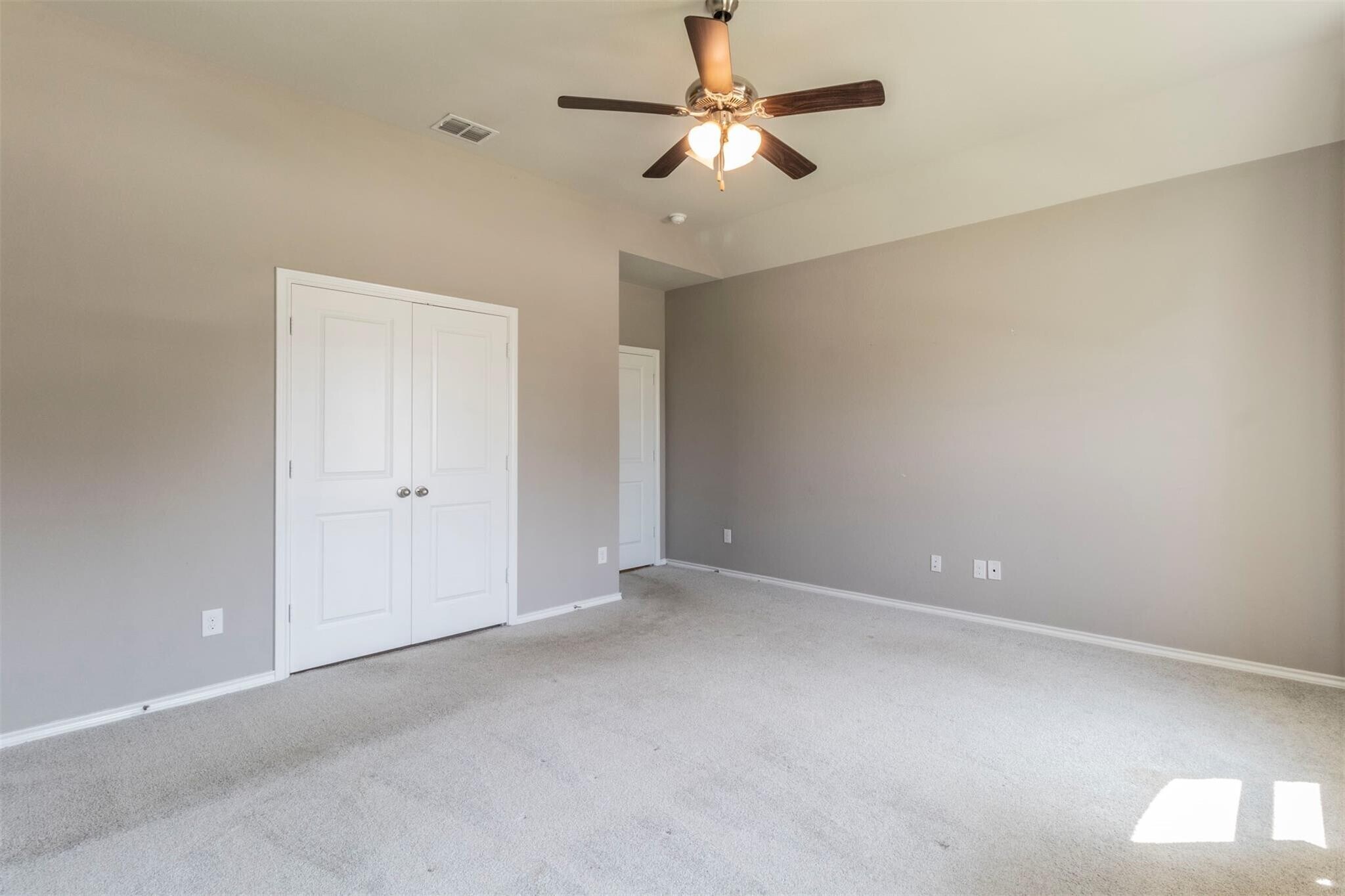 Building Photo - 1800 Emilia Dr