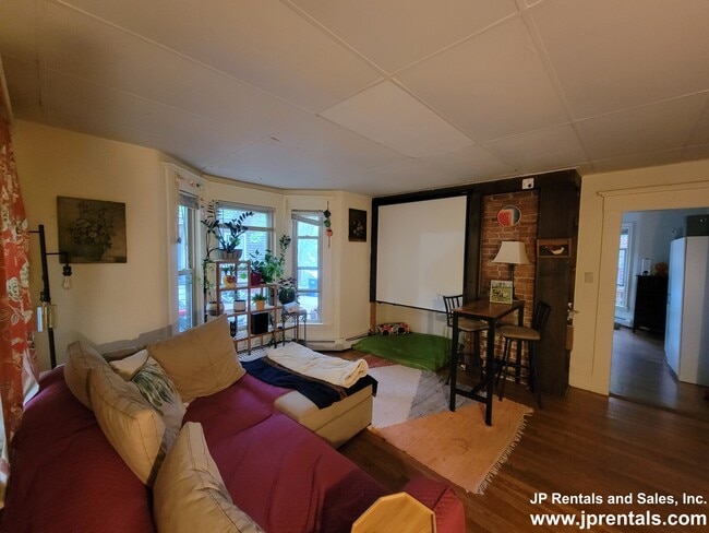 Primary Photo - 148 Allston St