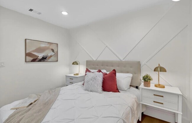 Building Photo - 5003 Valdez Ave