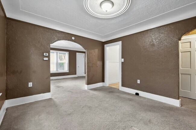 Building Photo - 16171 Cheyenne St