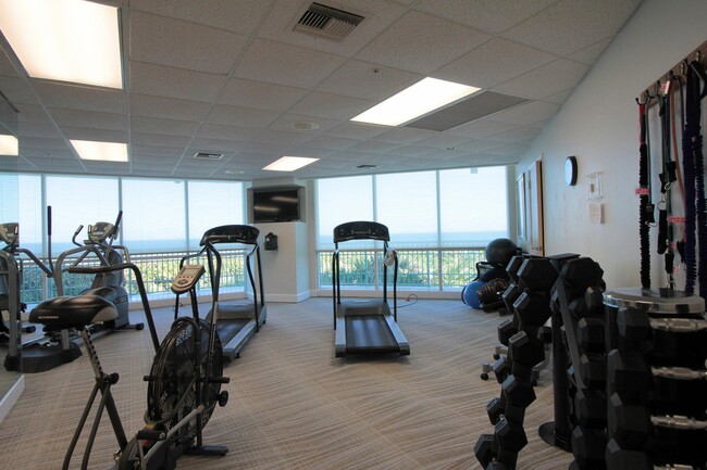 Building Photo - 8600 S Ocean Dr