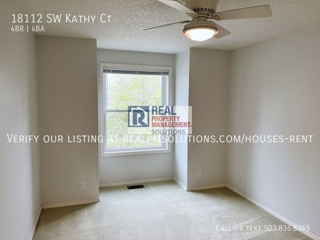 Building Photo - 18112 SW Kathy Ct